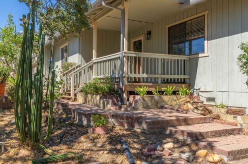6763 Da Lee Rd, Valley Springs, CA 95252-9111