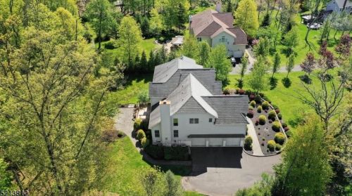 31 Washington Valley Rd, Warren NJ  07059-7047 exterior
