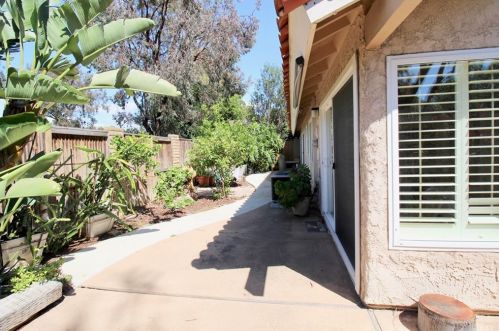 5 Cypress Tree Ln, Irvine CA  92612-2211 exterior