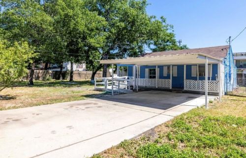 2404 Mclemore Ave, Fort Worth TX  76111-1219 exterior