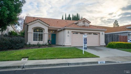 372 Sun Valley Way, Vacaville, CA 95688-8522