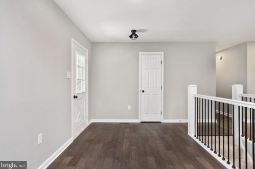 14676 Alps Dr, Woodbridge VA  22193-3322 exterior