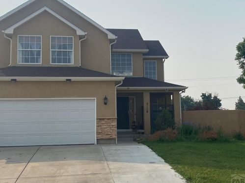 5116 Red Cedar Ct, Pueblo, CO 81005-5587