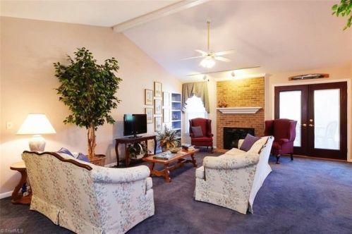 24 Brookglen Dr, Greensboro, NC 27410-2755