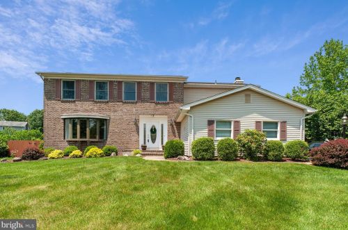71 New Colony Dr, Trenton, NJ 08619-1362