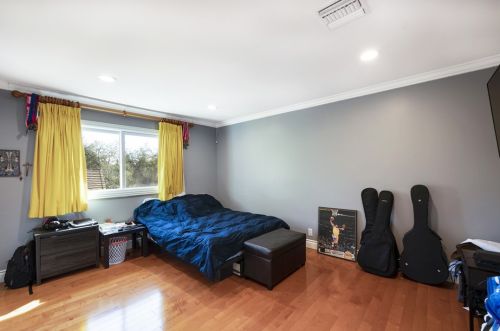 1360 Greenbriar Rd, Glendale CA  91207-1254 exterior
