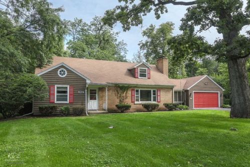 829 Porter Ave, Naperville IL  60540-5525 exterior