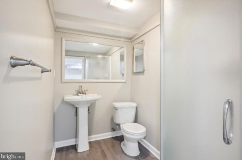 1221 Pinecrest Cir, Silver Spring MD 20910-1626 exterior