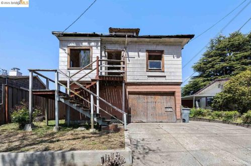 1341 Parker St, Berkeley, CA 94702-2316