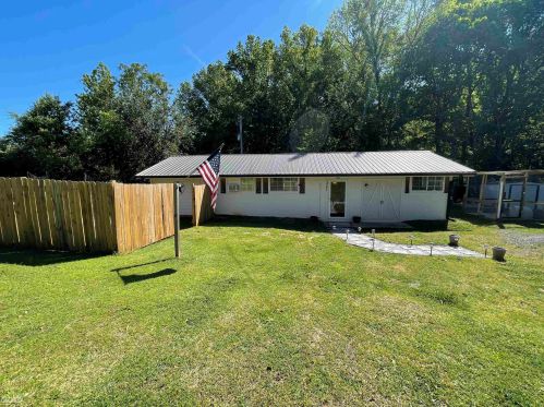 321 Vine Cir, Social Circle, GA 30025-3035