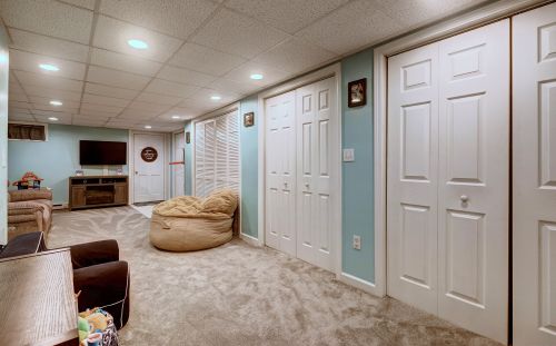 217 Brentwood Dr, Wallingford CT  06492-4354 exterior