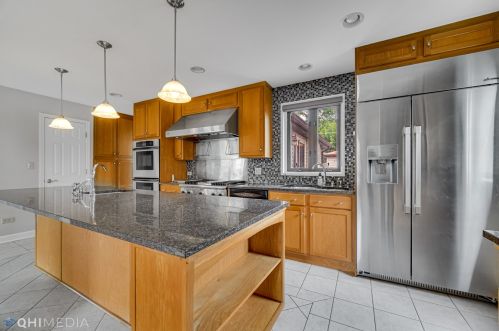120 Harlem Ave, Glenview, IL 60025-5046