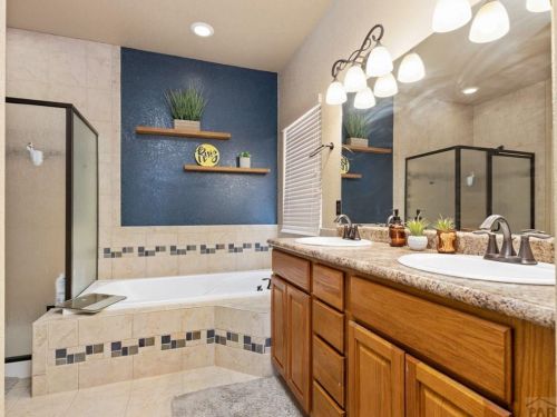 1117 Meadowmoor Dr, Pueblo CO  81007-2020 exterior