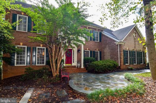 11587 Cedar Chase Rd, Herndon, VA 20170-2475