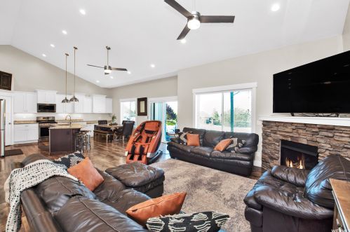 1407 Mtn Rd, Ogden UT  84404-6034 exterior