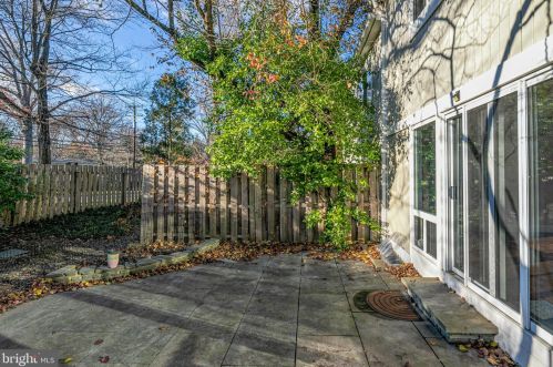 36 Cameron Ct, Princeton NJ  08540-3924 exterior