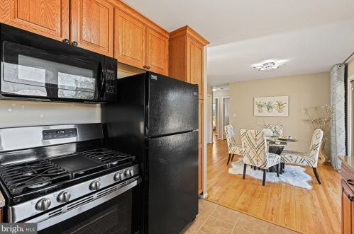 7910 Gosport Ln, Springfield VA  22151-2407 exterior