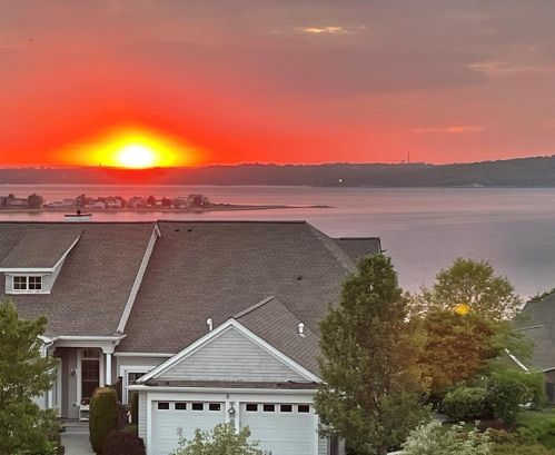 5 Cutter Ln, Tiverton, RI 02878-4263