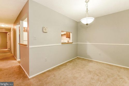 6 Voscek Ct, Trenton NJ 08648-2648 exterior