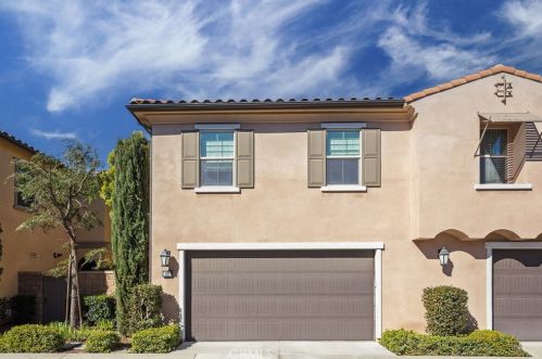 38 Canoe, Irvine CA  92618-8841 exterior