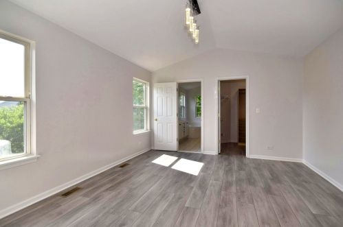 364 Messenger Cir, North Aurora IL  60542-1805 exterior
