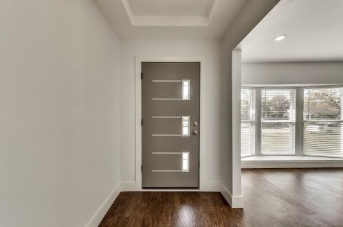 1865 Green Ridge Dr, Carrollton TX  75007-5223 exterior