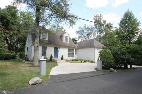 69 Columbus Ave, Browns Mills, NJ 08015-4010