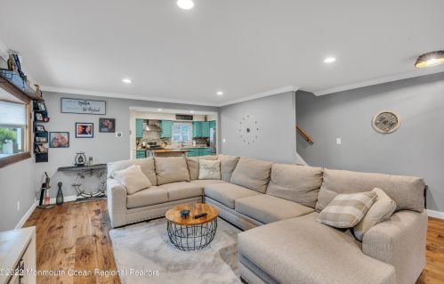 65 Scenic Dr, East Freehold NJ  07728-3479 exterior