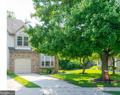 25 Sandhurst Dr, Mount Laurel, NJ 08054-6205