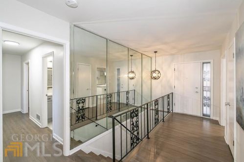 3007 Dogwood Dr, Atlanta GA  30344-3905 exterior