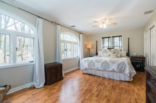 215 Beacon Hill Rd, Califon, NJ 07830-3520