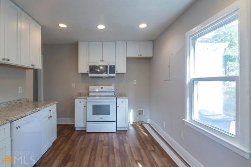 2072 Baker St, Atlanta, GA 30318-1802