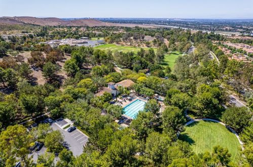 39 Tall Oak, Irvine CA  92603-4213 exterior