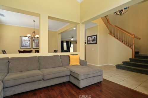 12595 Orangeblossom Ln, Riverside CA  92503-7058 exterior