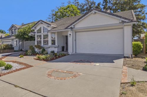 1115 Meadowlark Dr, Vacaville, CA 95687-7210