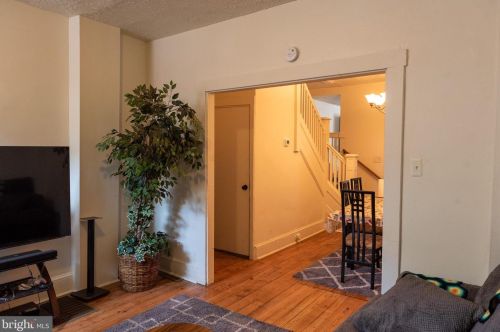 329 Beaver St, Lancaster PA  17603-5337 exterior