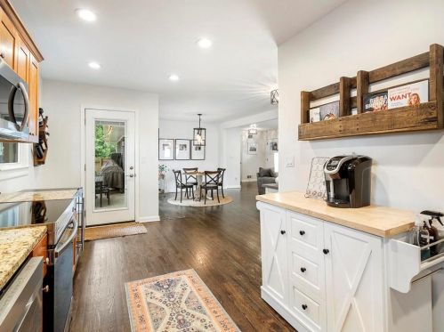 2140 Medfield Trl, Atlanta GA  30345-3010 exterior