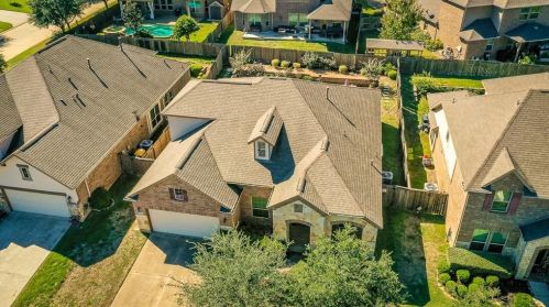 2710 Lisbon Meadows Dr, Conroe TX  77304-4564 exterior