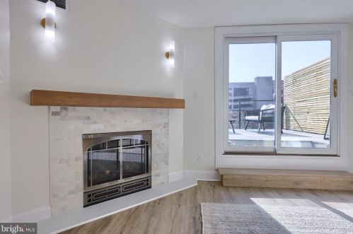 18 Walnut St, Lancaster PA  17602-4924 exterior