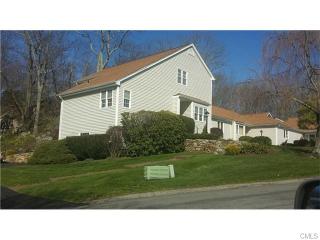 294 Aspetuck Trl, Huntington, CT 06484-2880
