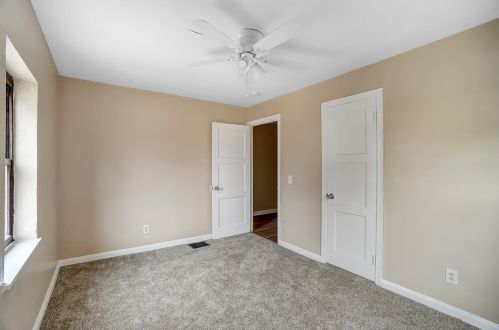 2033 Dallas Ave, Cincinnati OH  45239-4752 exterior
