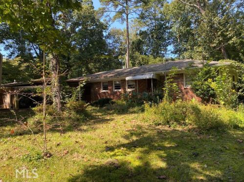 4592 Ridge Dr, Pine Lake, GA