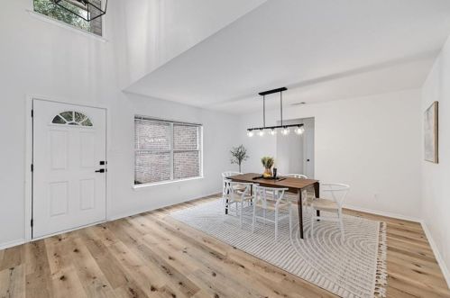 8029 Evadean Cir, Austin TX  78745-8004 exterior