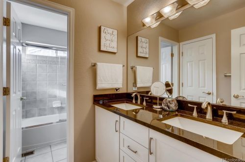 40 Trenton St, Denver CO  80238-3202 exterior