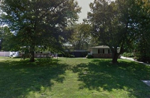 660 5th St, Tecumseh, NE 68450-2055