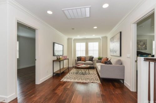 186 Pathway, Irvine CA  92618-8846 exterior