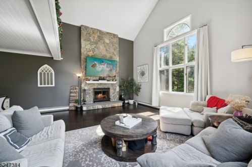 35 Olde York Rd, Dover NJ  07869-2720 exterior