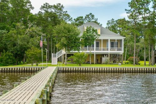259 Creek Rd, Cape Lookout National Seasho, NC 28516-6601