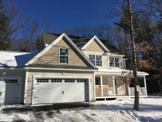 30 Laredo Ln, Rochester, NH 03868-4400