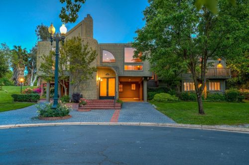 3216 Moreing Ct, Stockton, CA 95204-3864